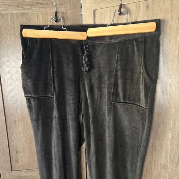 Women velour black casual yoga travel gym joggers - Picture 2 of 12